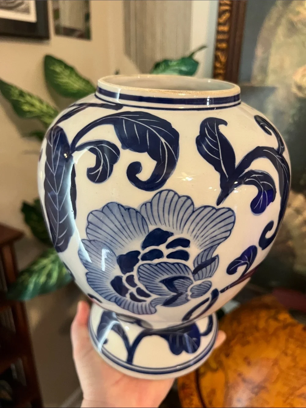 Vintage Blue and White Floral Chinoiserie Flower Vase - Picture 7 of 7